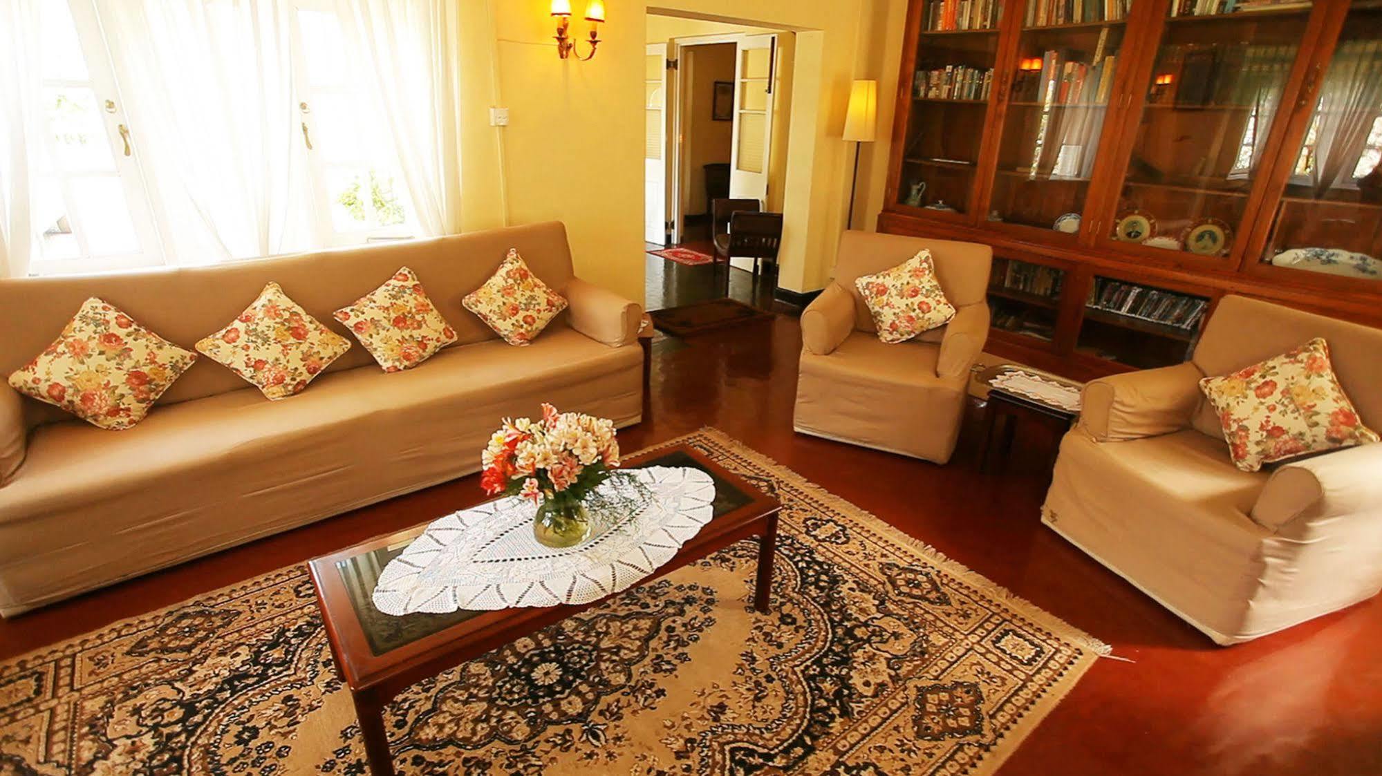 Senani Colonial Holiday Bungalow Nuwara Eliya Exterior photo